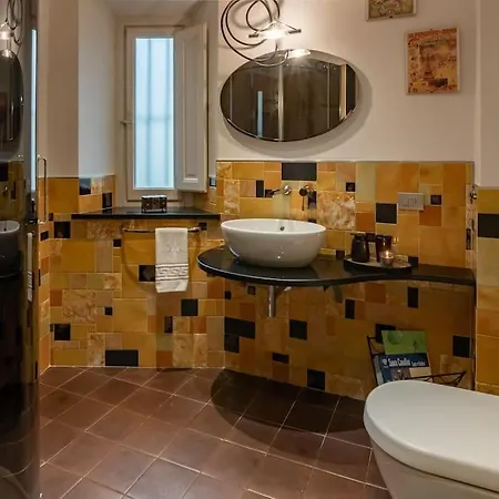Apartment Dimora D'arte In Centro A
